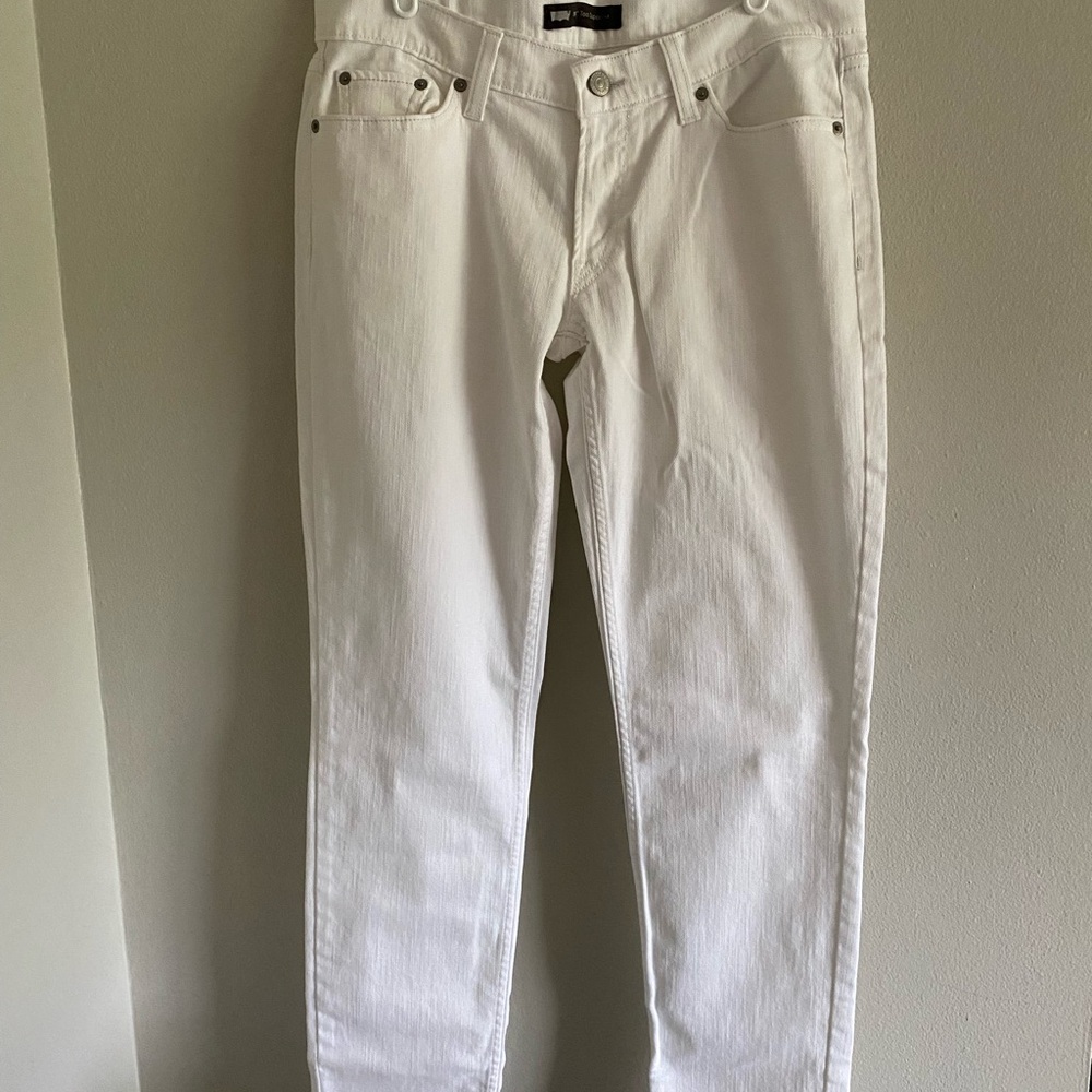 White Superlow Jeans